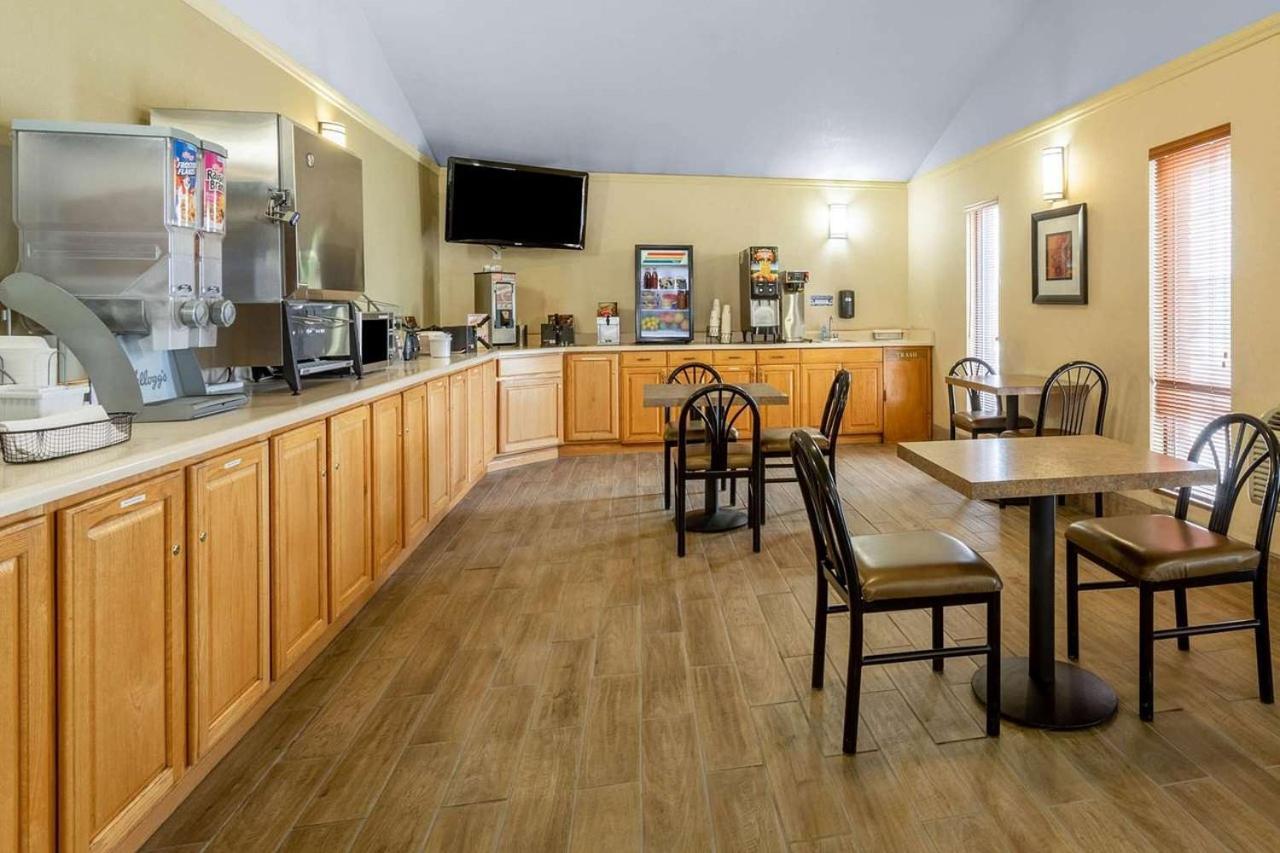 Hotel Super 8 By Wyndham Cheyenne Wy Zewnętrze zdjęcie